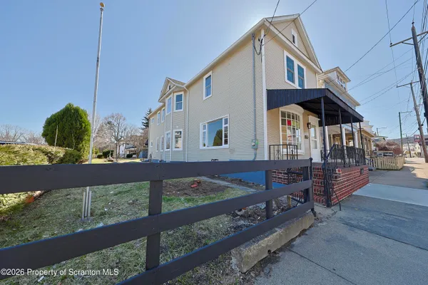 $295,000 | 318 West Main Street, Plymouth, PA 18651