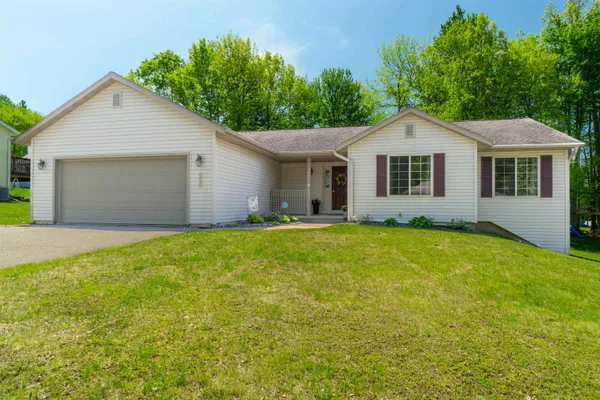 $379,900 | 6607 Cavin Drive, Wausau, WI 54401