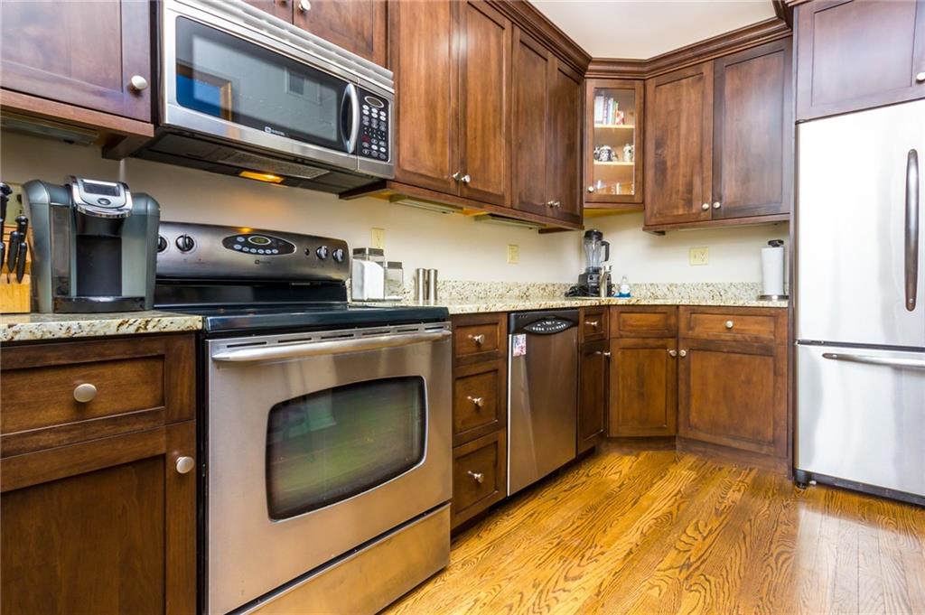 5922 Howe Street, Unit 304 Pittsburgh, PA 15232 - Photo 7 of 22 Gallery Image 7