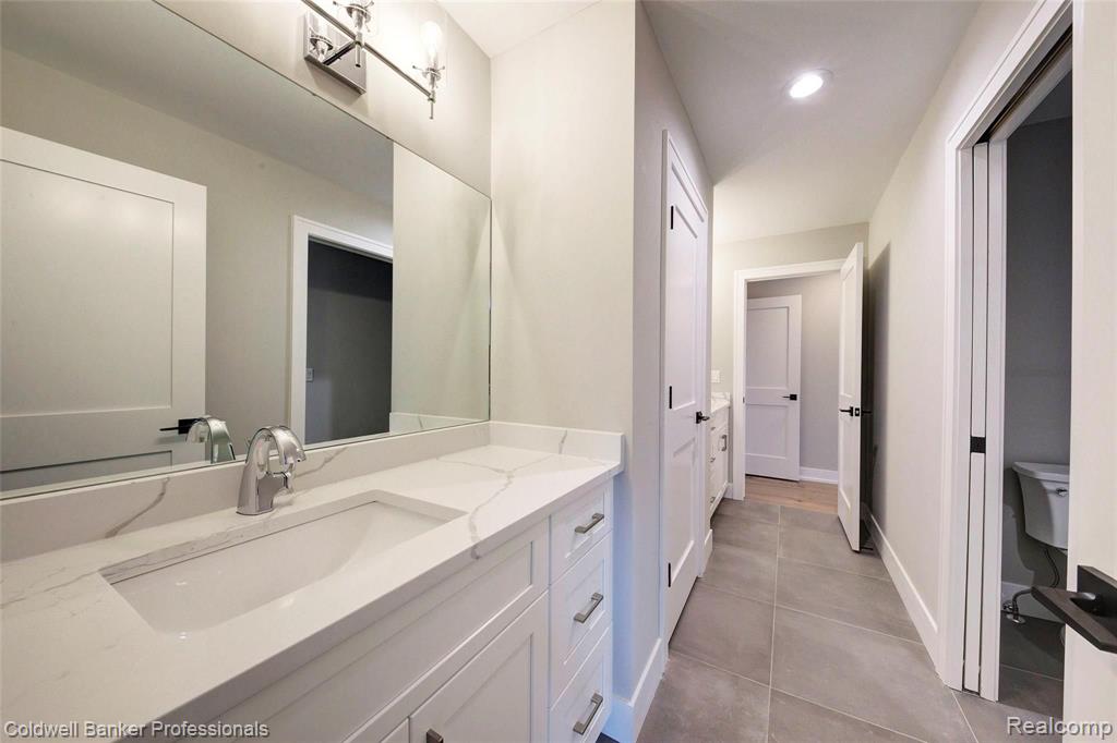 4101 Buckingham Road Royal Oak, MI 48073 - Photo 48 of 82