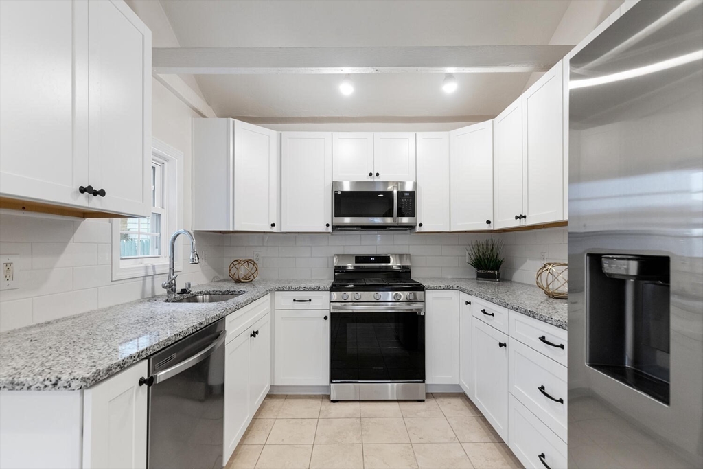 42 Middle Street, Unit 42 Gloucester, MA 01930 - Photo 10 of 21