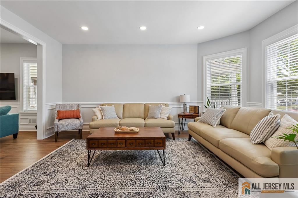 96 Gordon Street Perth Amboy, NJ 08861 - Photo 3 of 24