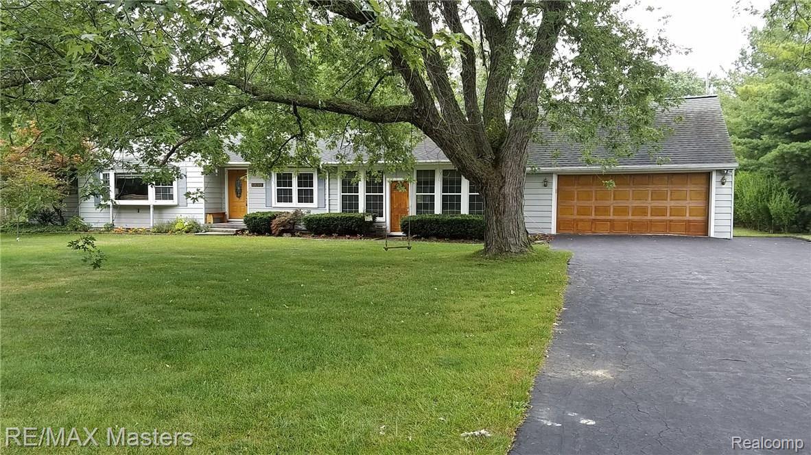 13285 Rosedale Boulevard Carleton, MI 48117 - Photo 1 of 60 20170804_094431.jpg