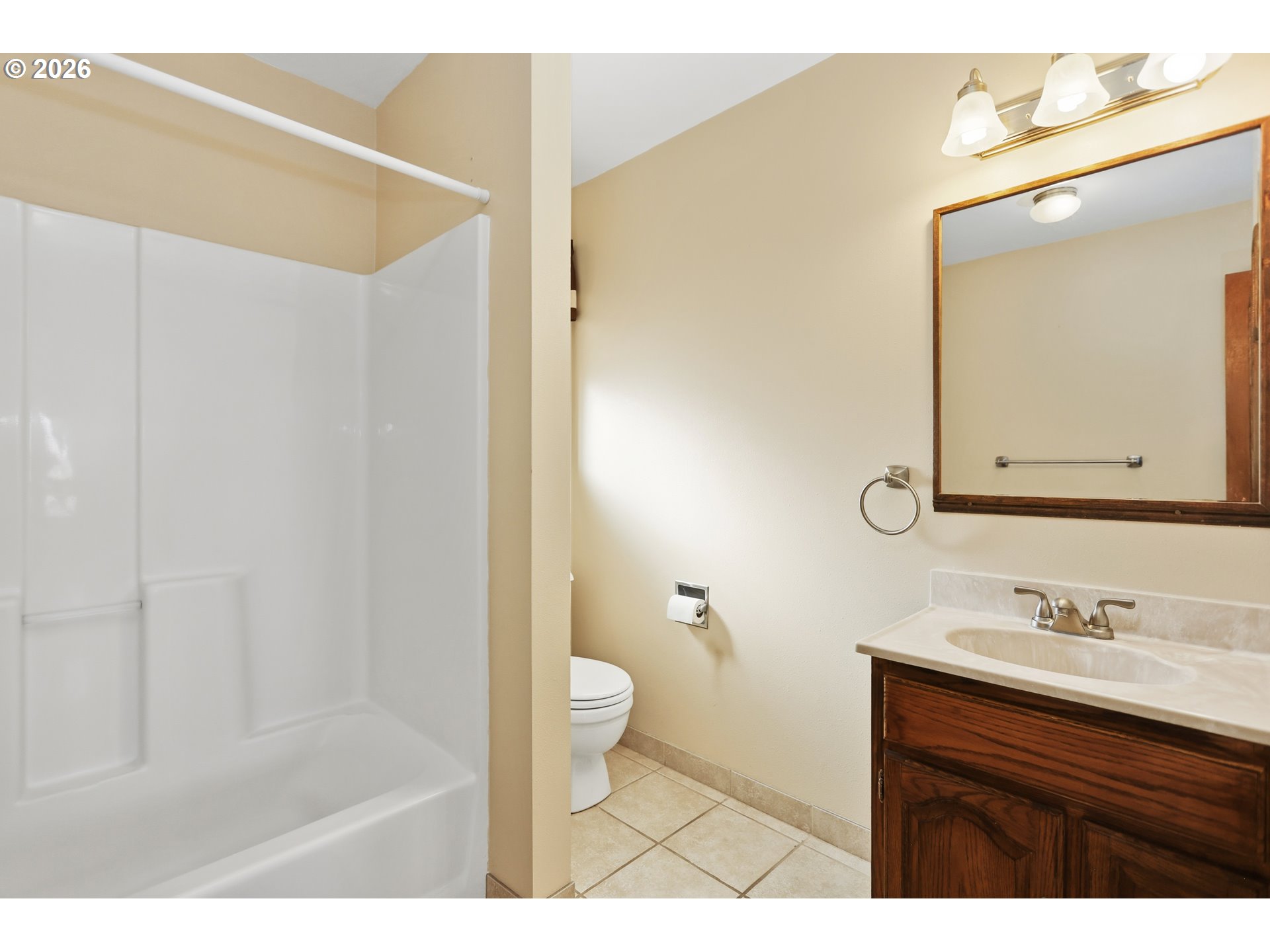 1490 Main Street Arlington, OR 97812 - Photo 15 of 48 Bathroom