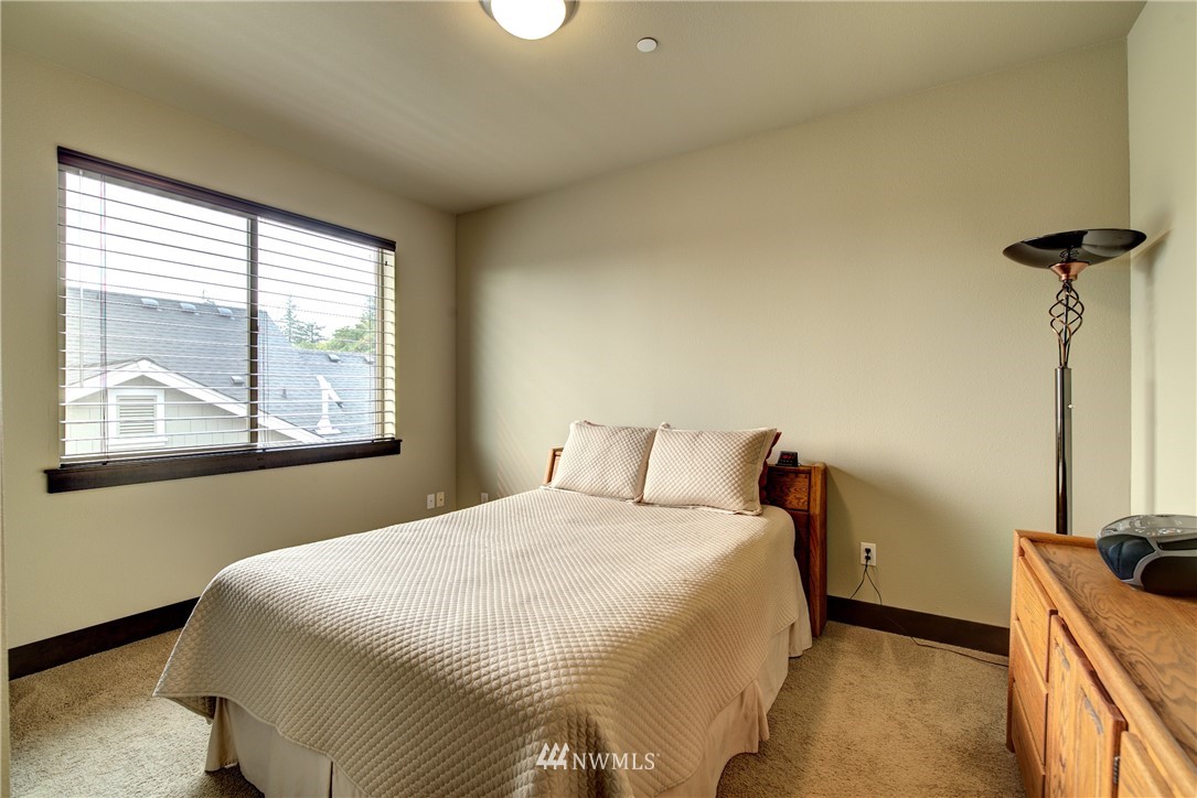 3911 Northeast 3rd Place Renton, WA 98056 - Photo 22 of 25