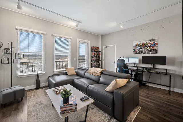 $264,900 | 332 River Street, Unit 4504, Lemont, IL 60439