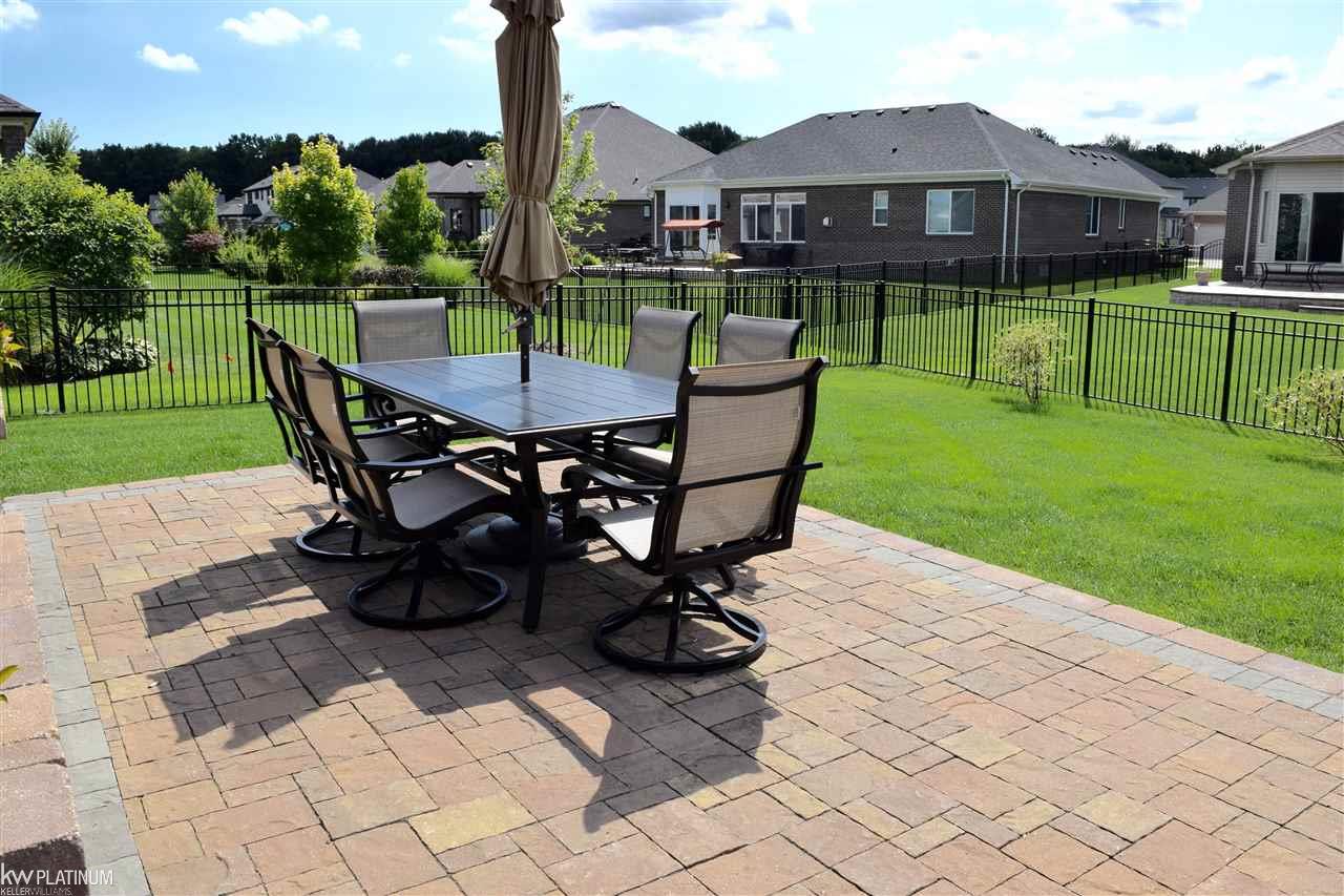 22558 Brantingham Road Macomb, MI 48044 - Photo 37 of 37 31394659-41.JPG