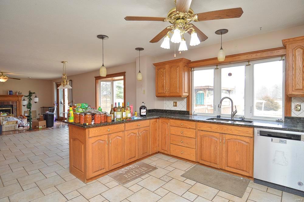 16519 Conrad Road Brighton, IL 62012 - Photo 19 of 41