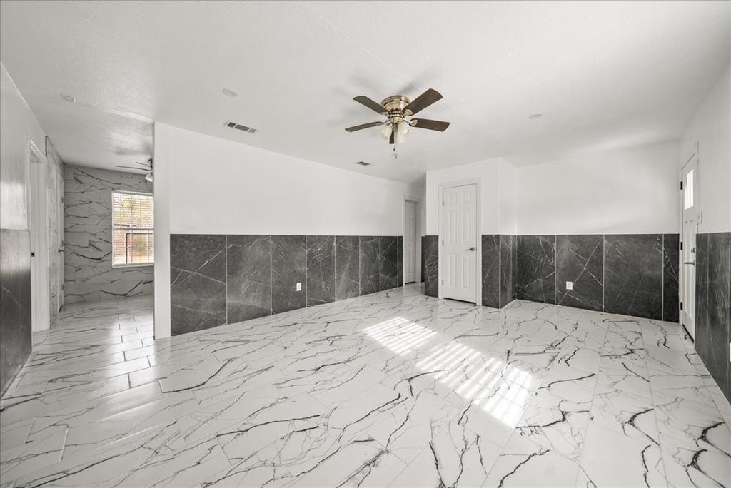 5507 Alexander Street Sachse, TX 75048 - Photo 3 of 18 a view of entryway