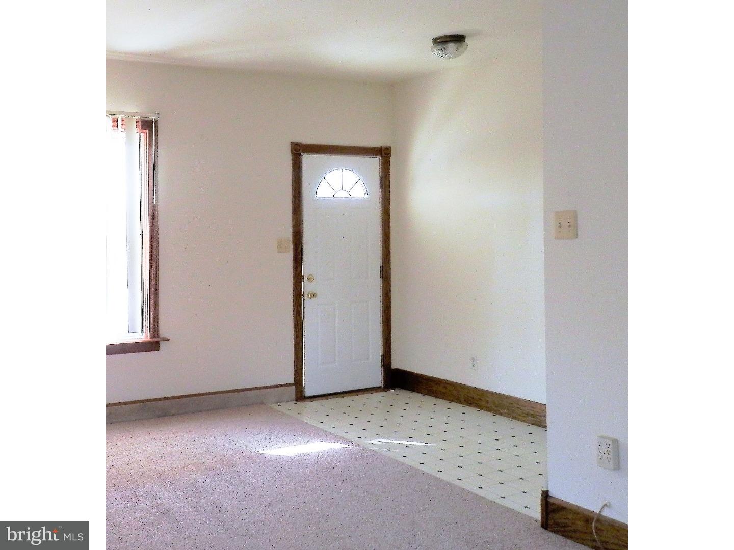 423 Ash Street Riverside, NJ 08075 - Photo 3 of 23 Foyer