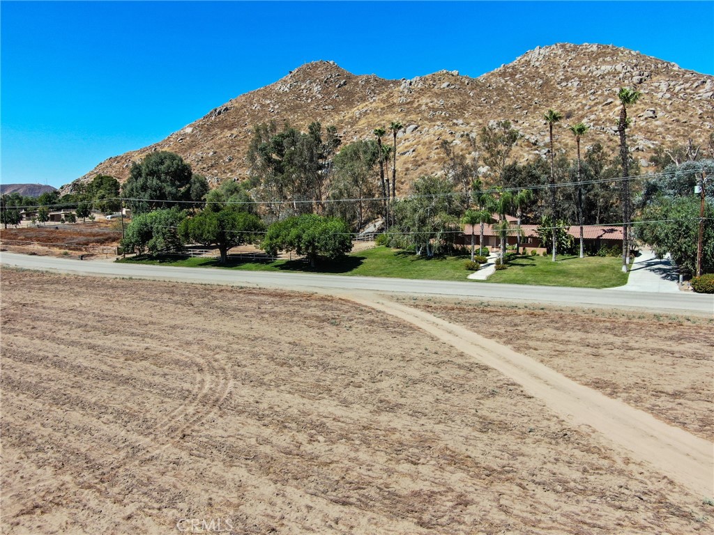 24575 3 Springs Road Hemet, CA 92545 - Photo 4 of 4