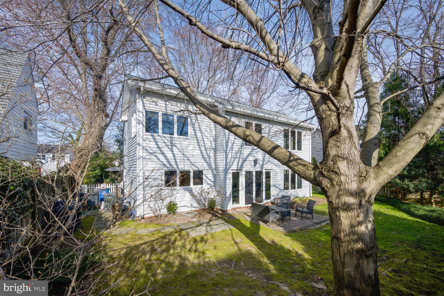 7010 Exeter Road Bethesda, MD 20814 - Photo 7 of 10
