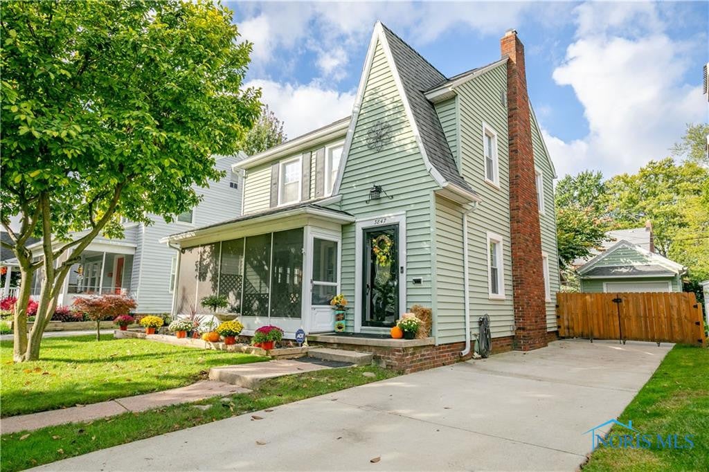 3847 Woodmont Road Toledo, OH 43613 - Photo 2 of 41 Gallery Image 2