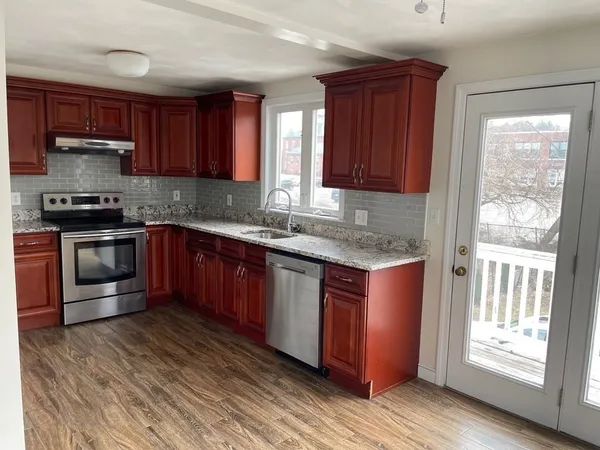 $2,850 | 32 Lincoln Road, Unit B, Newton, MA 02458