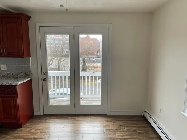 $2,850 | 32 Lincoln Road, Unit B, Newton, MA 02458