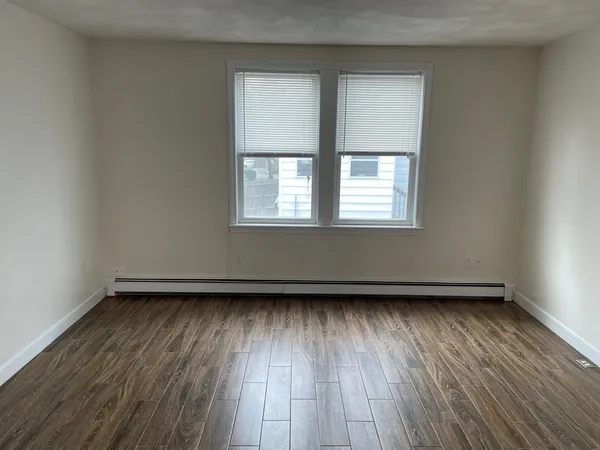 $2,850 | 32 Lincoln Road, Unit B, Newton, MA 02458