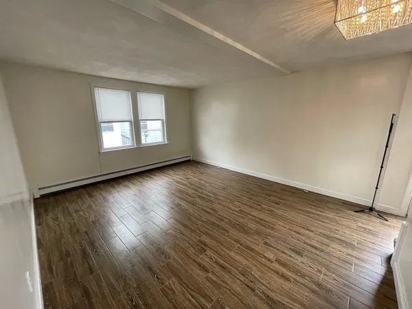 $2,850 | 32 Lincoln Road, Unit B, Newton, MA 02458