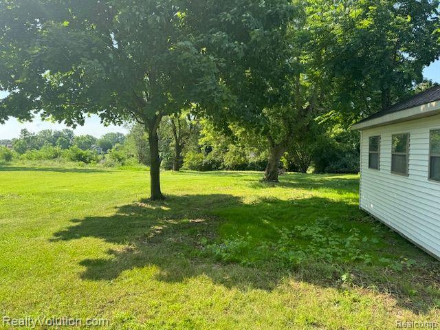 97 West Drahner Road Oxford, MI 48371 - Photo 20 of 21 Gallery Image 20