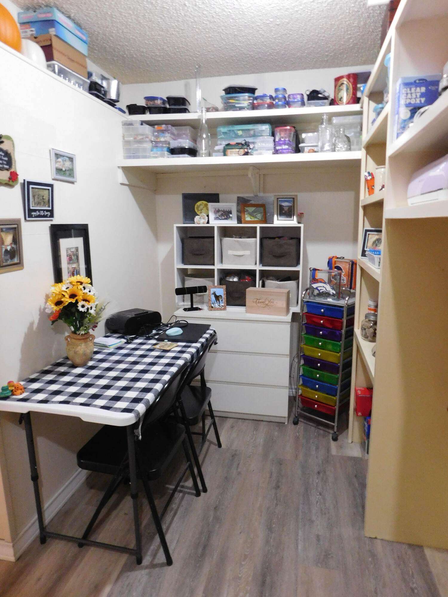 122 West 16th Street Muleshoe, TX 79347 - Photo 10 of 27 a view of a workspace with furniture