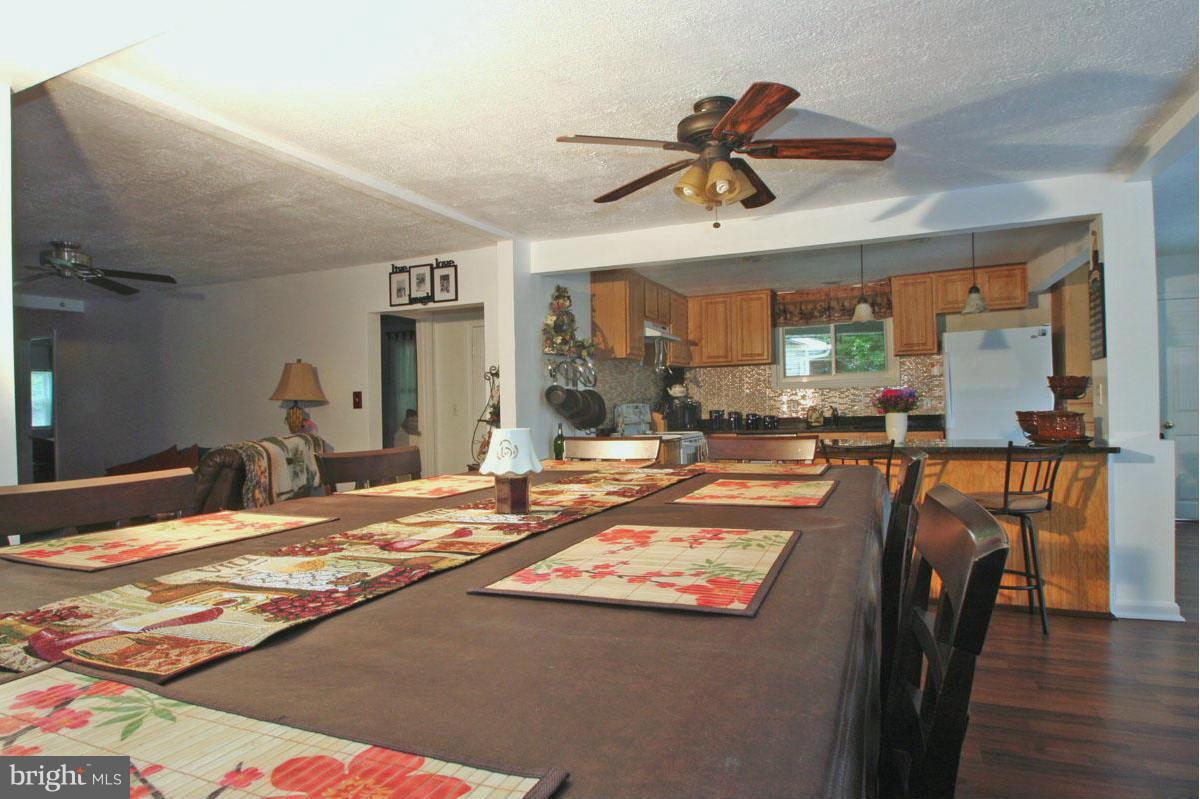 131 Oakwood Road Edgewater, MD 21037 - Photo 11 of 30 Dining Room