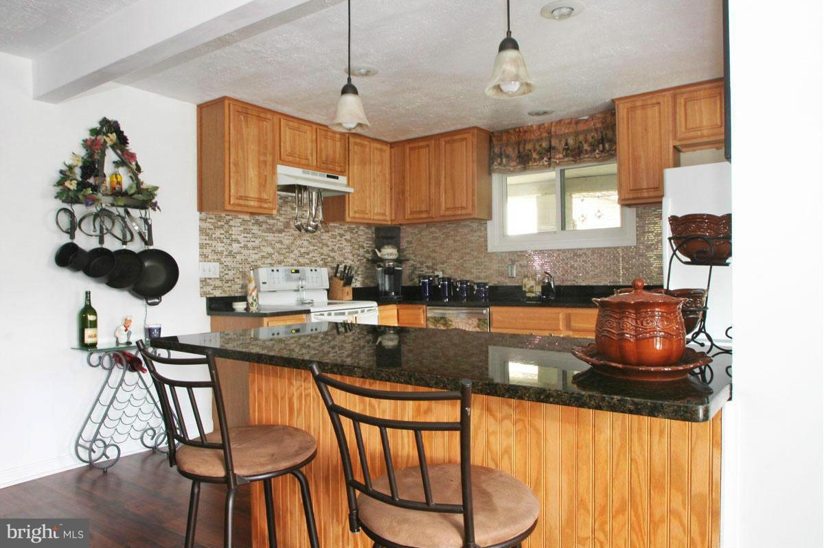 131 Oakwood Road Edgewater, MD 21037 - Photo 13 of 30 Kitchen
