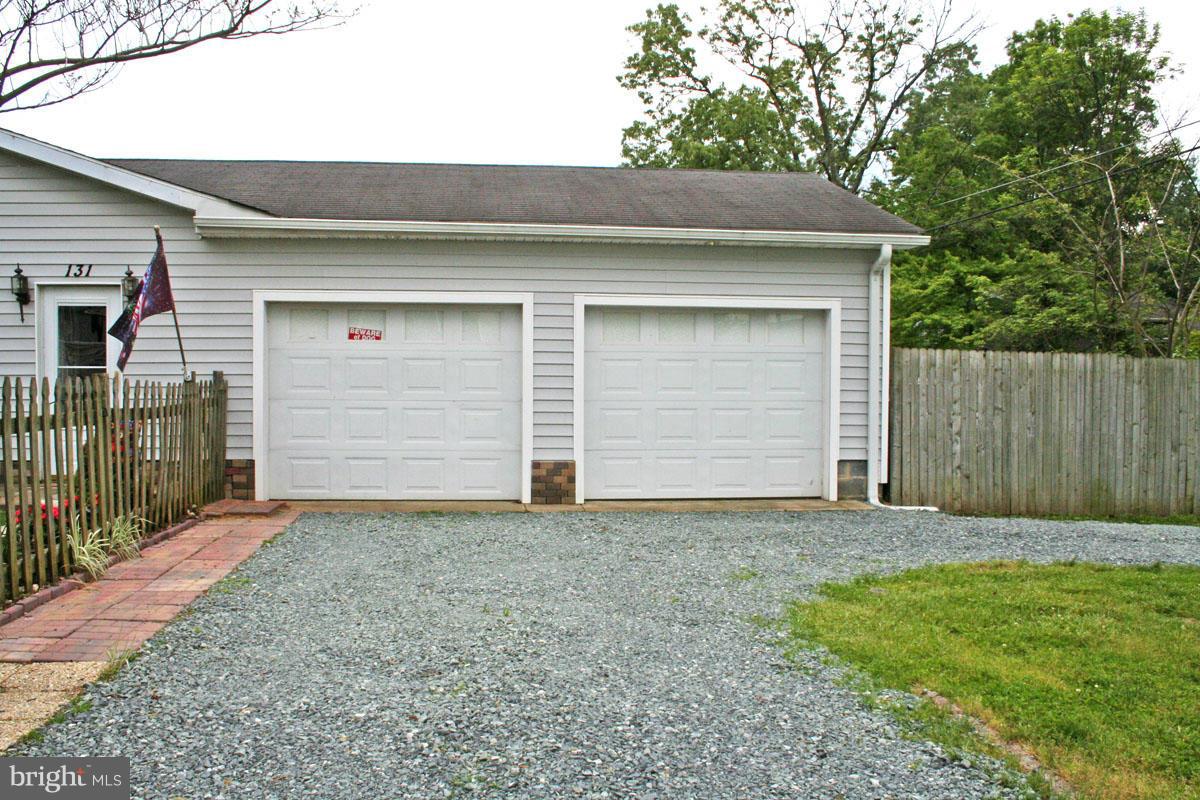 131 Oakwood Road Edgewater, MD 21037 - Photo 3 of 30 Parking for 4 cars and a 2 car garage