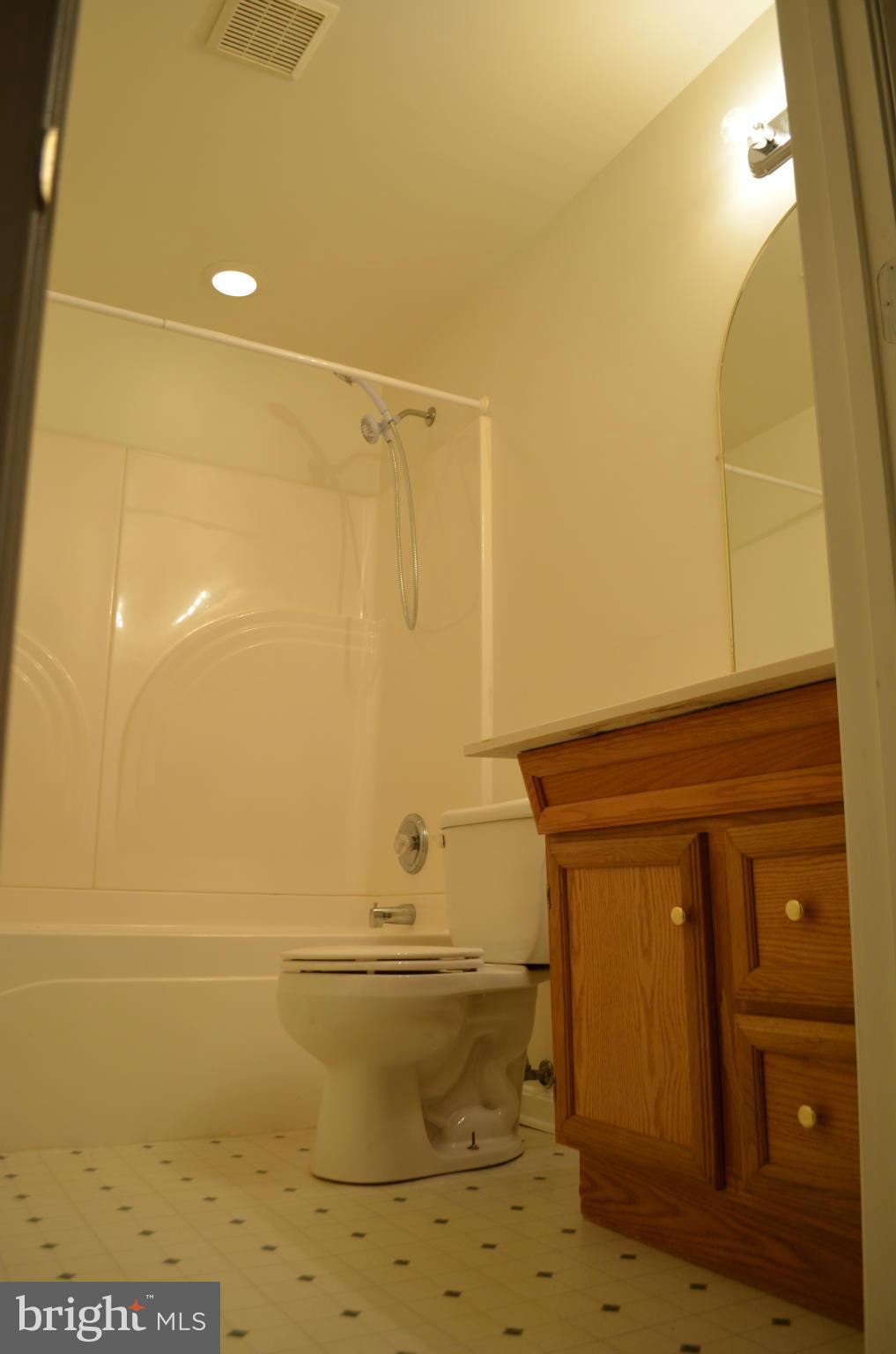 7709 Twin Oaks Road Severn, MD 21144 - Photo 15 of 21 Bath