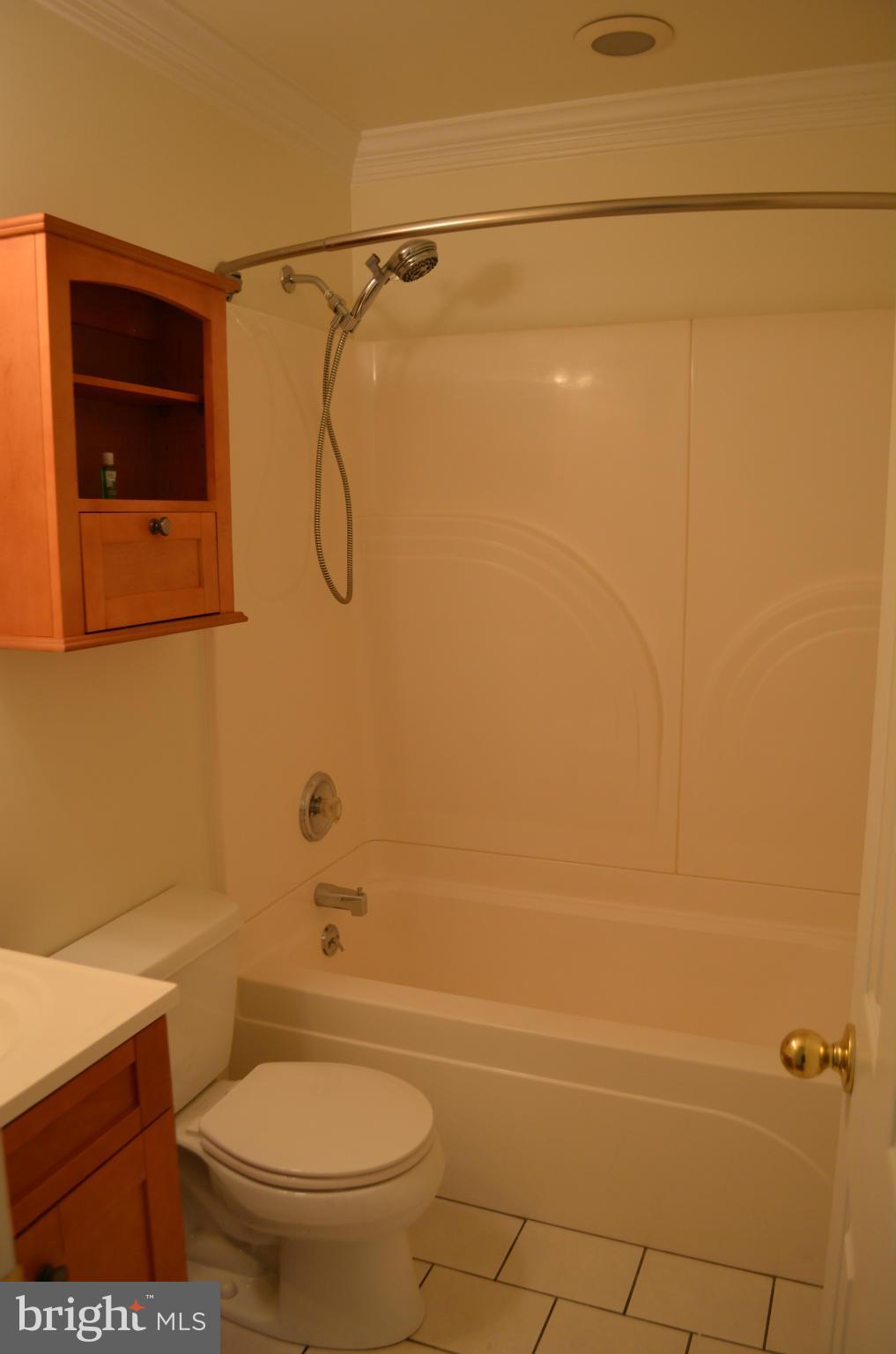 7709 Twin Oaks Road Severn, MD 21144 - Photo 9 of 21 Bath