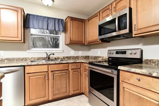 $2,300 | 14313 Harrison Parkway, Fishers, IN 46038