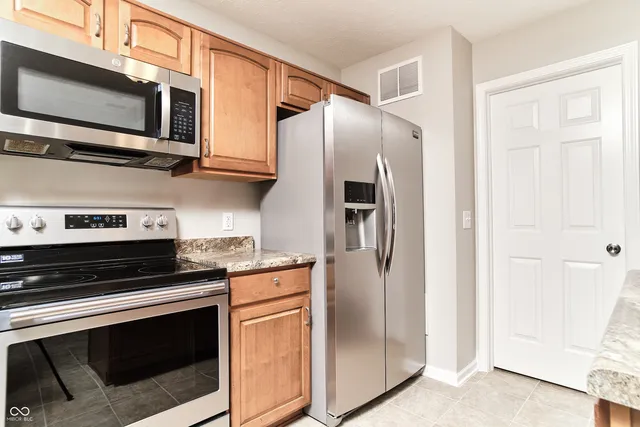 $2,300 | 14313 Harrison Parkway, Fishers, IN 46038