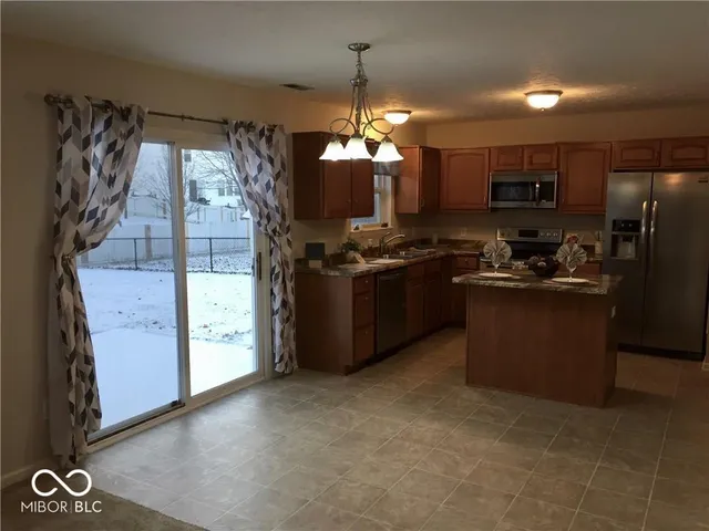 $2,300 | 14313 Harrison Parkway, Fishers, IN 46038