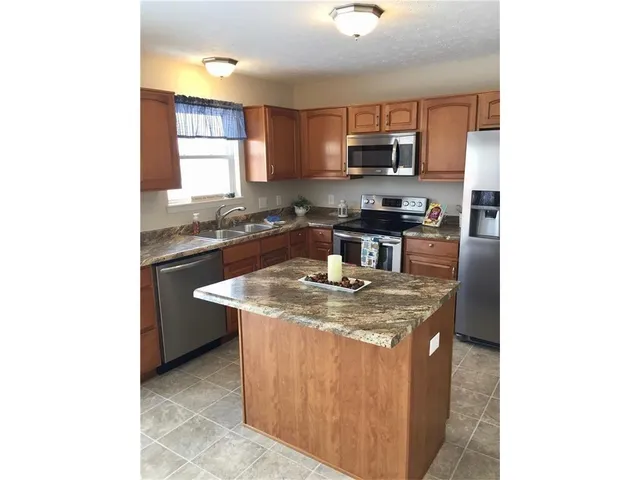 $2,300 | 14313 Harrison Parkway, Fishers, IN 46038