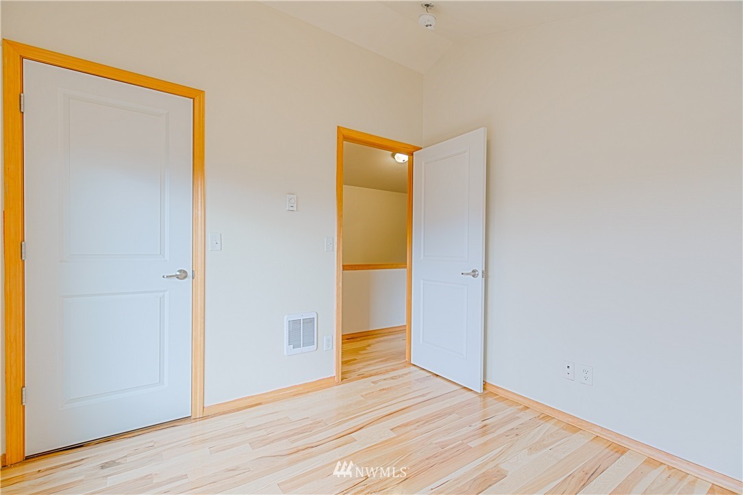 7953 9th Avenue Southwest, Unit A Seattle, WA 98106 - Photo 15 of 24