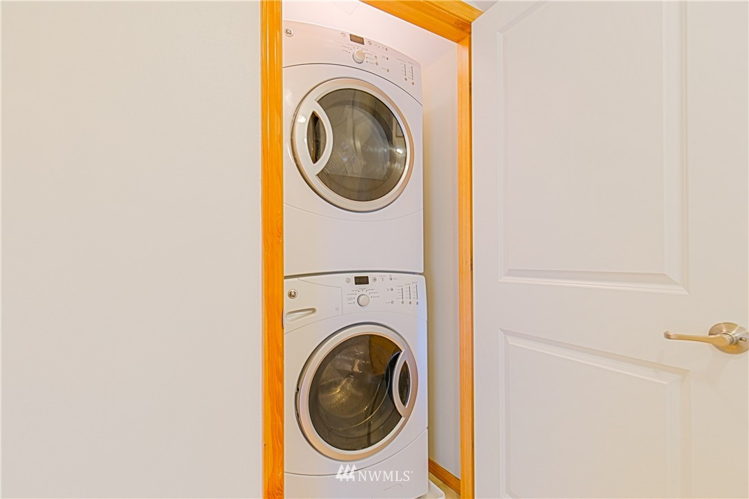 7953 9th Avenue Southwest, Unit A Seattle, WA 98106 - Photo 16 of 24