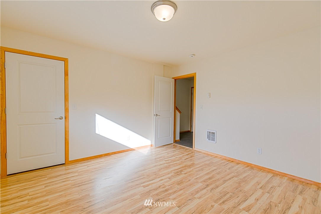 7953 9th Avenue Southwest, Unit A Seattle, WA 98106 - Photo 17 of 24