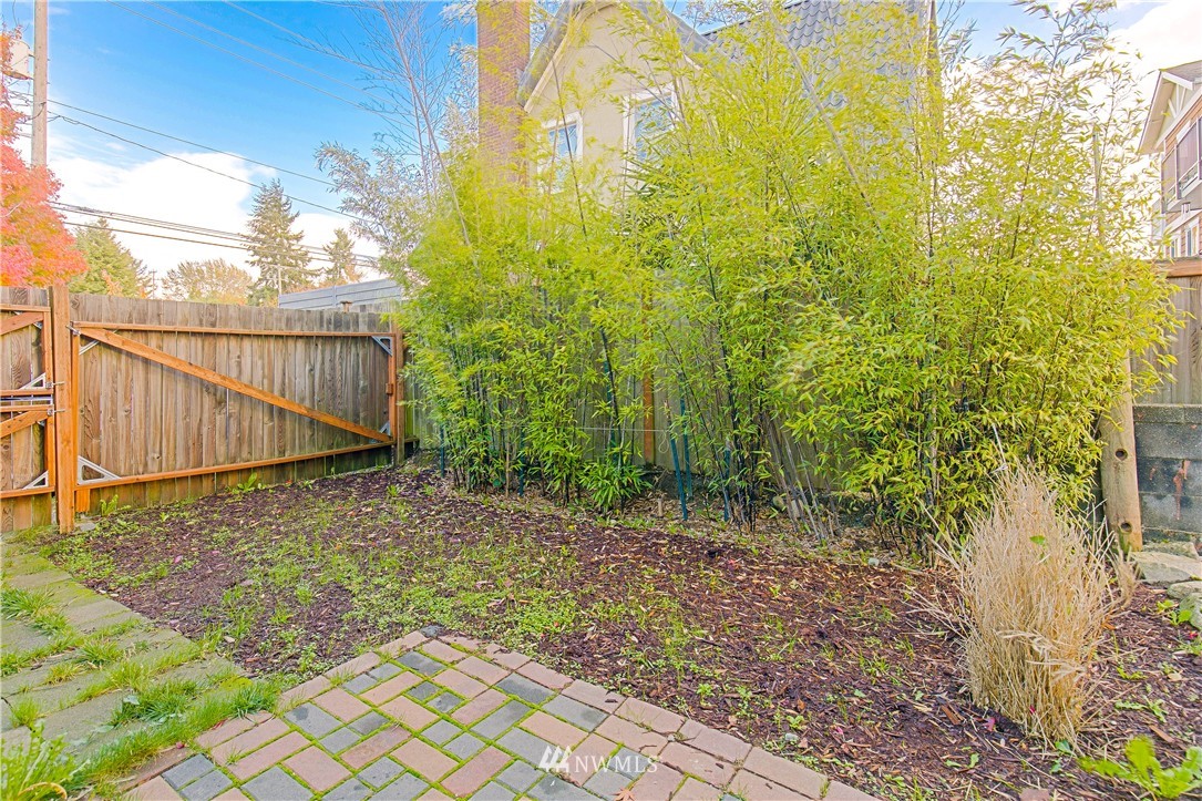 7953 9th Avenue Southwest, Unit A Seattle, WA 98106 - Photo 23 of 24