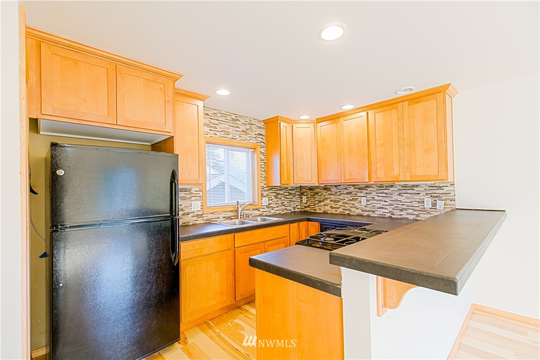 7953 9th Avenue Southwest, Unit A Seattle, WA 98106 - Photo 5 of 24