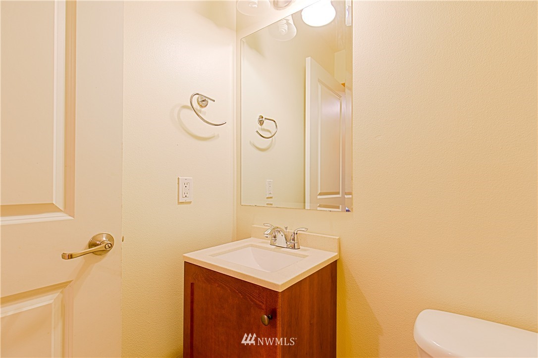 7953 9th Avenue Southwest, Unit A Seattle, WA 98106 - Photo 8 of 24