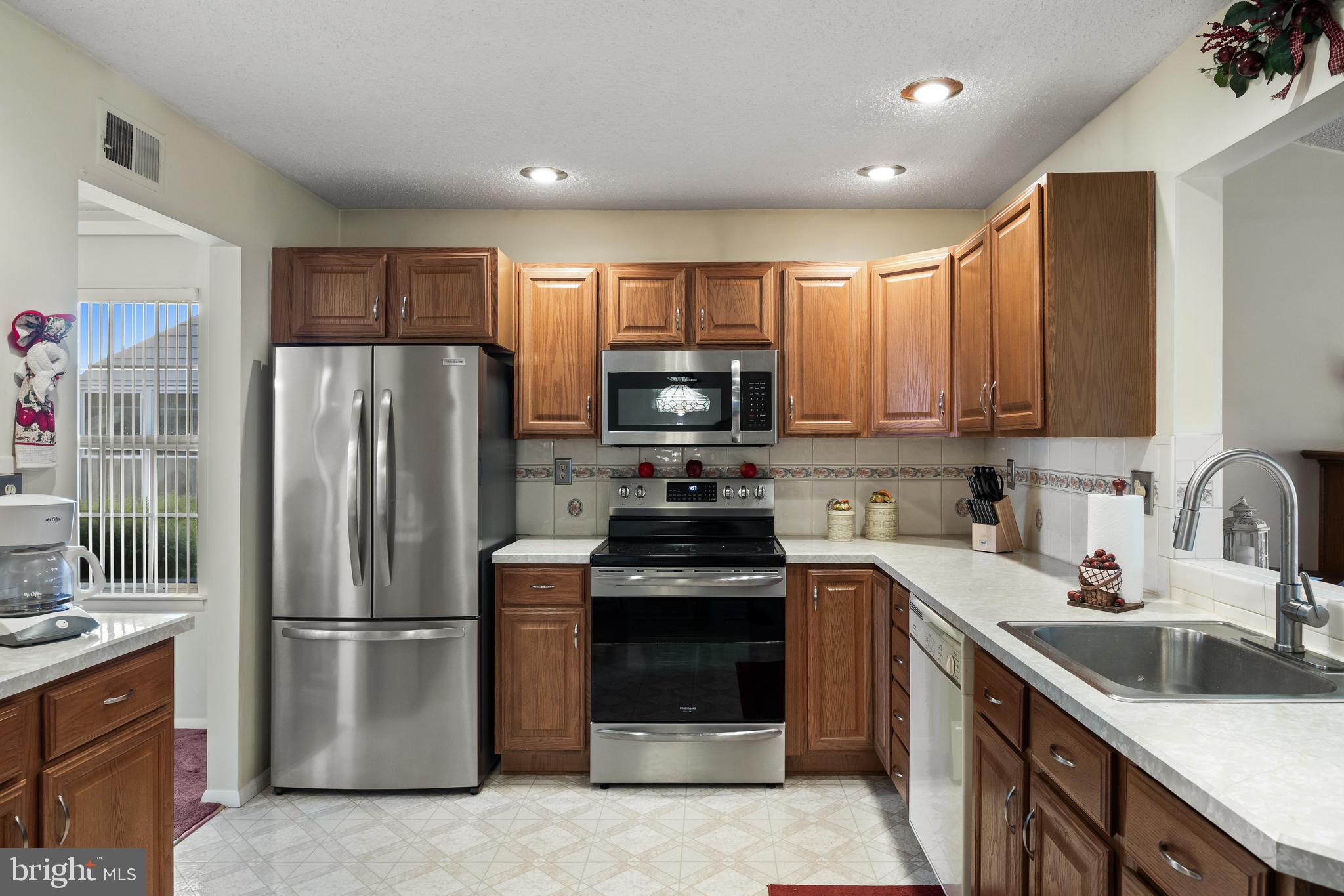 9 Mayfair Road Southampton, NJ 08088 - Photo 6 of 24 Gallery Image 6