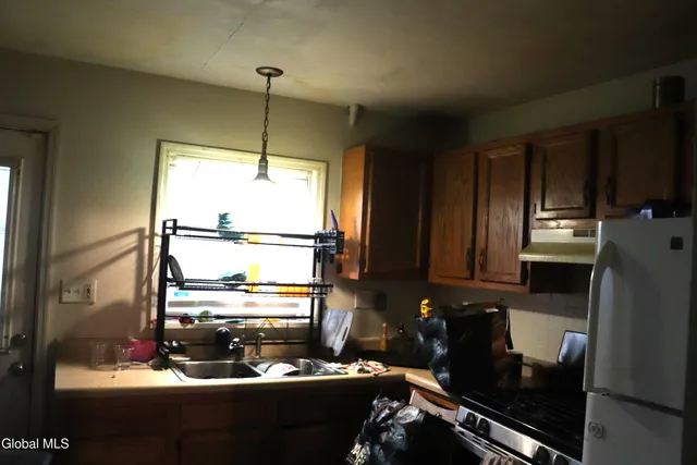 $199,000 | 1 Holmes Court, Albany, NY 12209