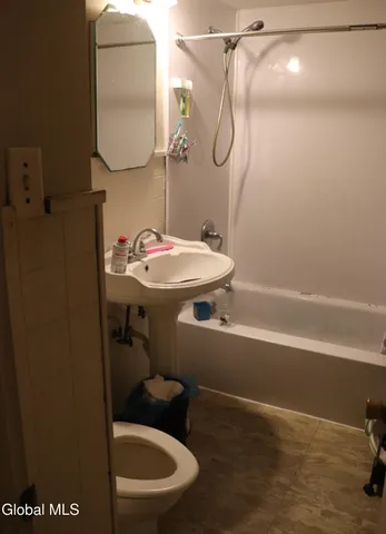 $199,000 | 1 Holmes Court, Albany, NY 12209