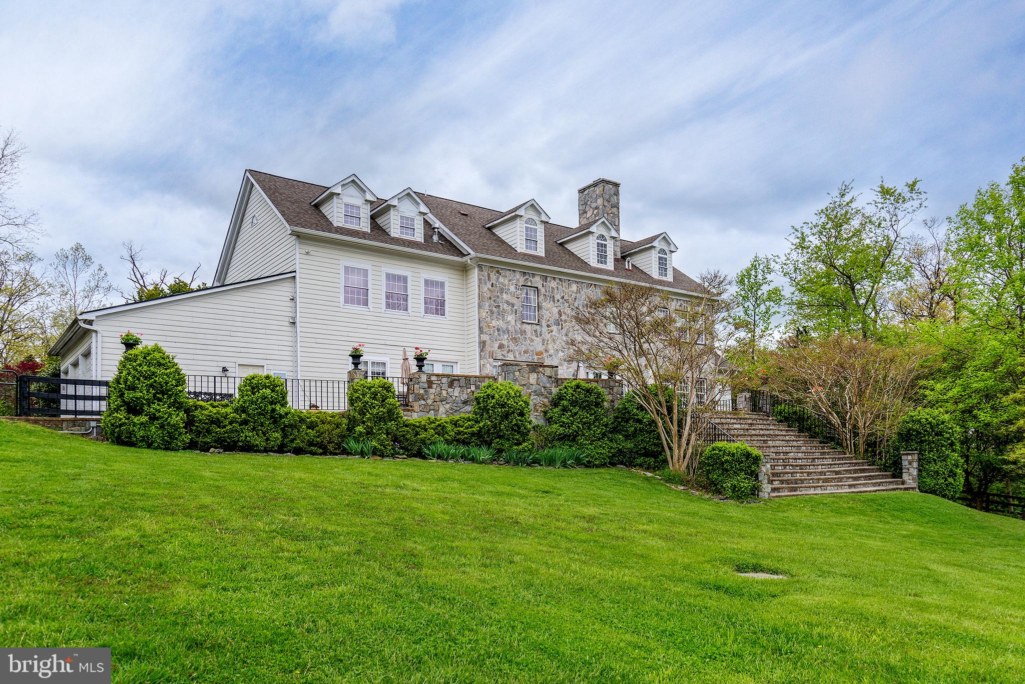 18388 Blue Ridge Mountain Road Bluemont, VA 20135 - Photo 53 of 86