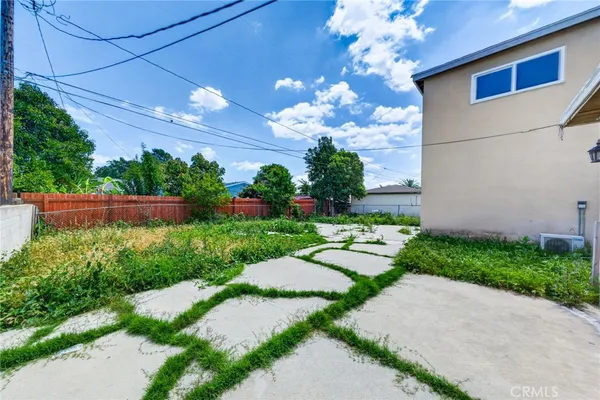 $624,950 | 1118 South Exmoor Avenue, Compton, CA 90220