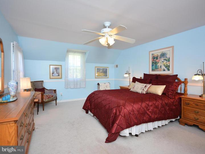 518 Marks Road Oreland, PA 19075 - Photo 11 of 22 Gallery Image 11