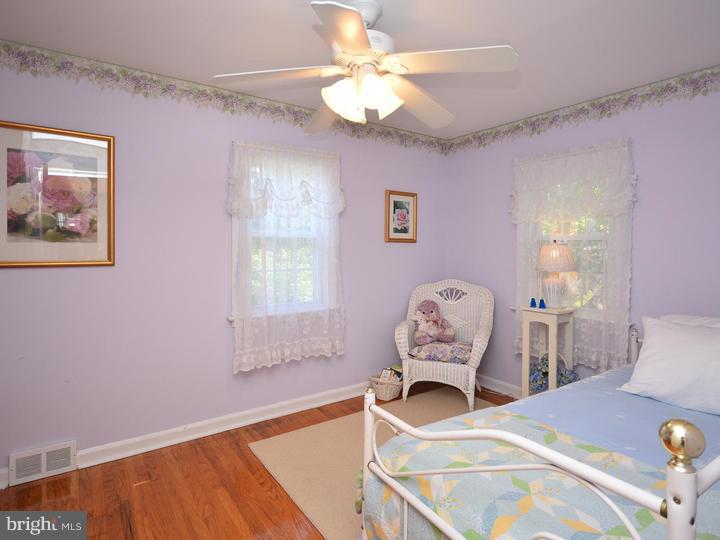 518 Marks Road Oreland, PA 19075 - Photo 14 of 22 Gallery Image 14