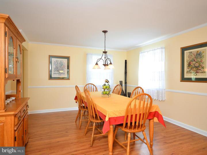 518 Marks Road Oreland, PA 19075 - Photo 3 of 22 Gallery Image 3