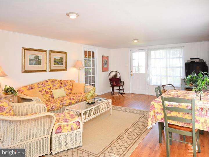 518 Marks Road Oreland, PA 19075 - Photo 7 of 22 Gallery Image 7