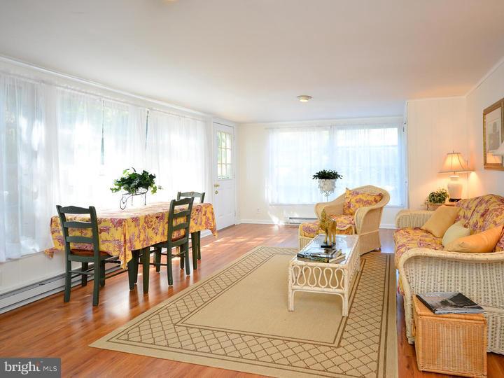 518 Marks Road Oreland, PA 19075 - Photo 9 of 22 Gallery Image 9