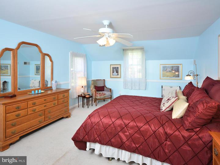 518 Marks Road Oreland, PA 19075 - Photo 10 of 22 Gallery Image 10
