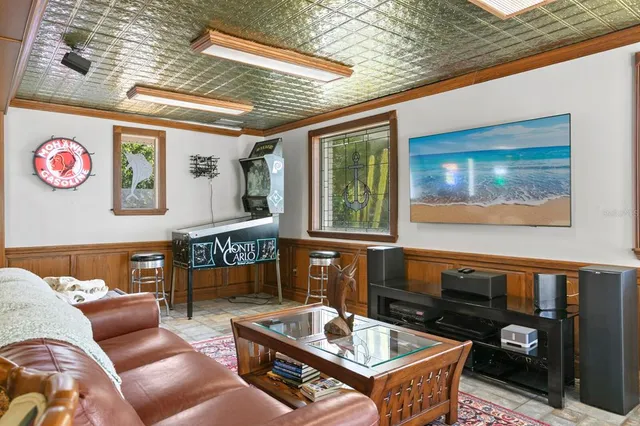 $6,603,000 | 147 Edgewater Drive, Dunedin, FL 34698